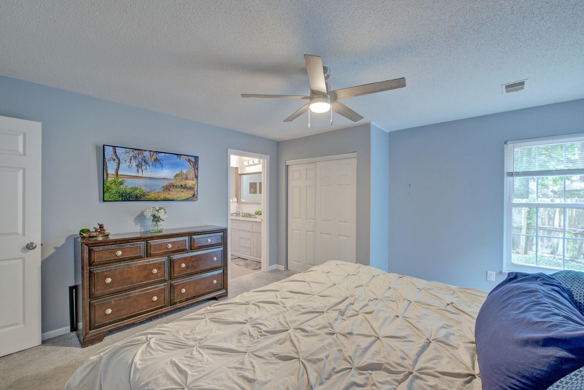 115 Challis Court Photo 22