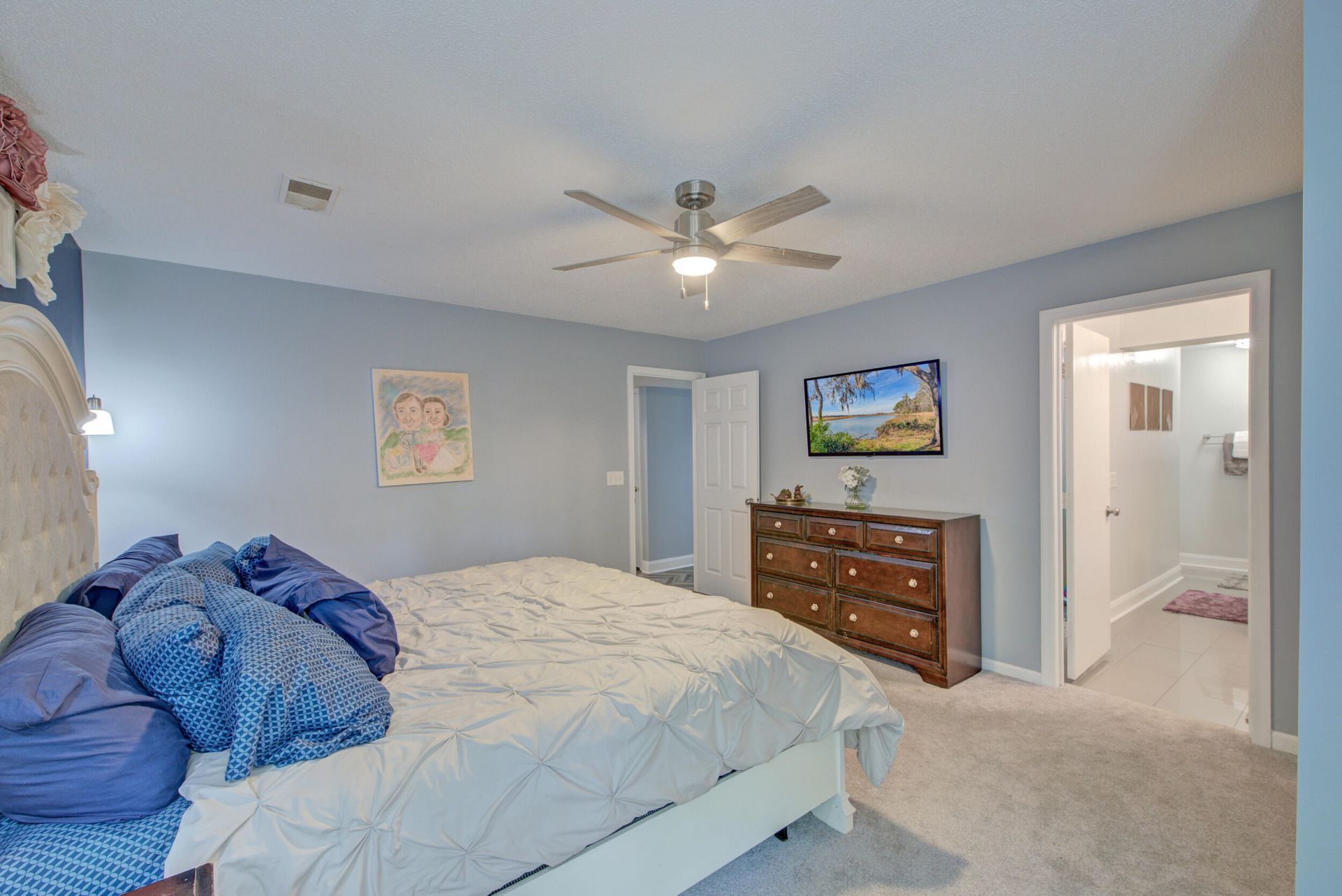 115 Challis Court Photo 23