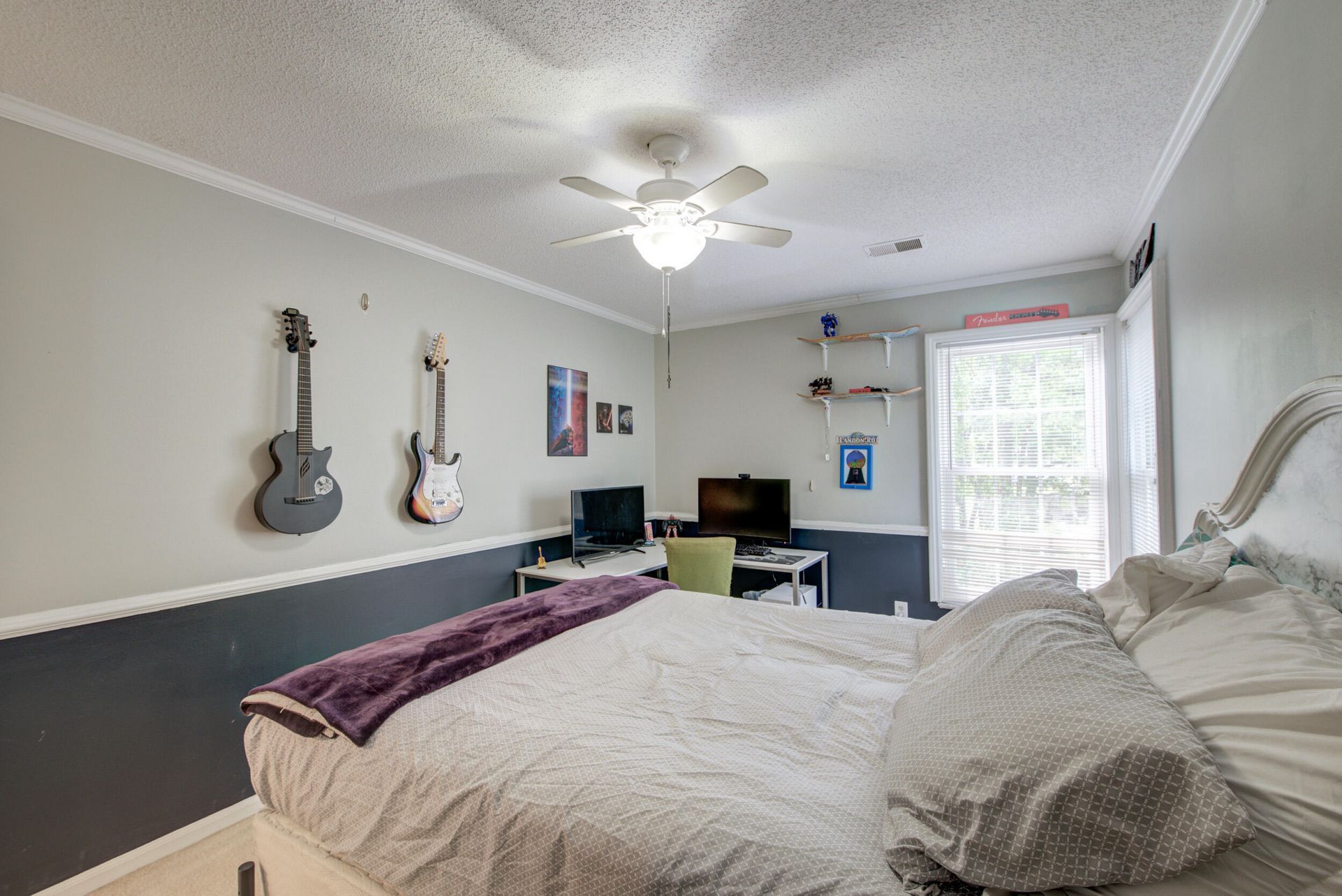 115 Challis Court Photo 29