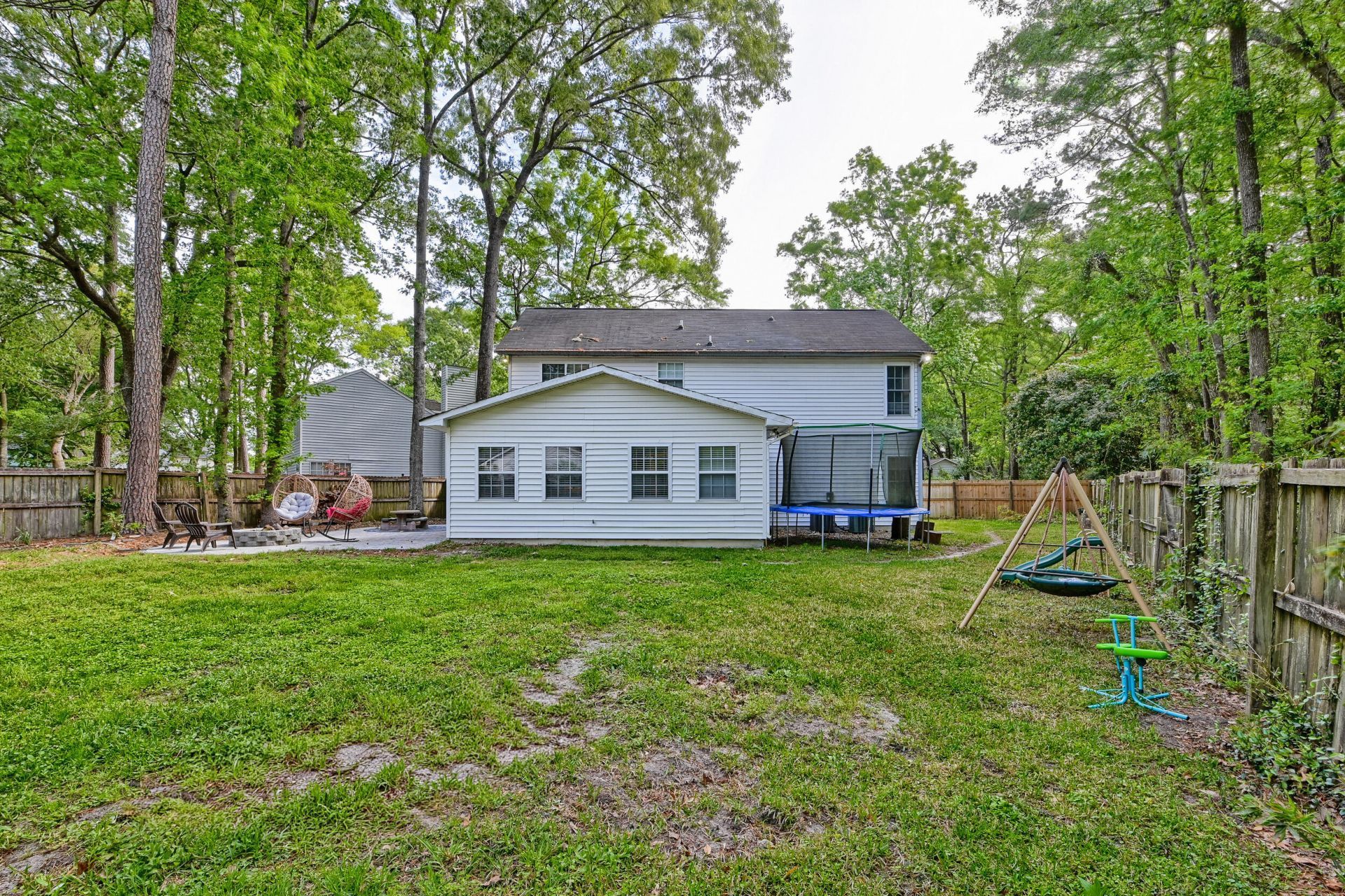 115 Challis Court Photo 44