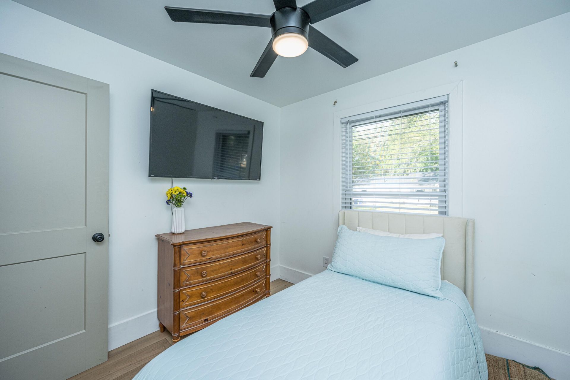 732 Canary Drive Photo 37