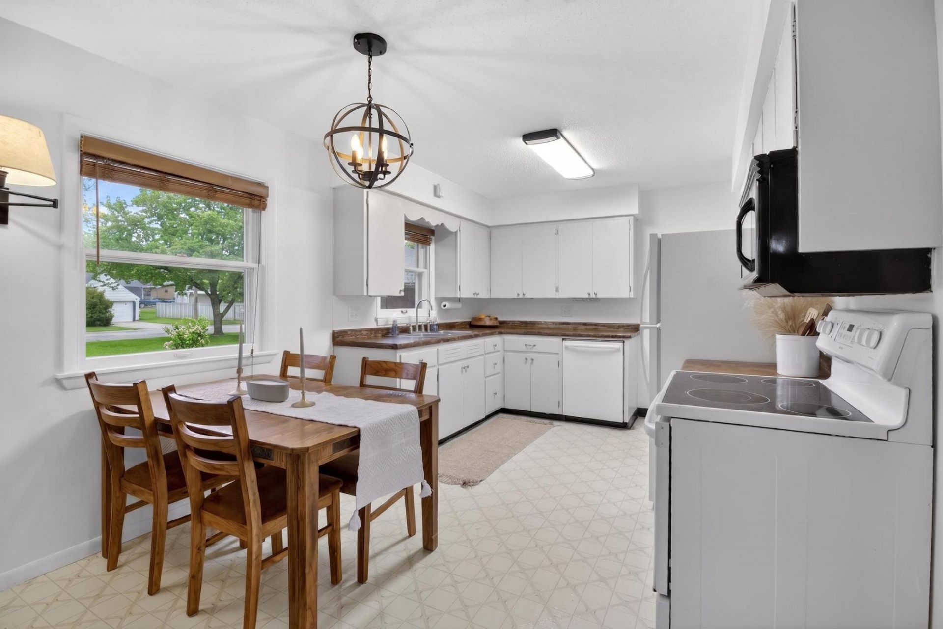 707 W Alcott Avenue, Fergus Falls, MN 56537 Main Photo
