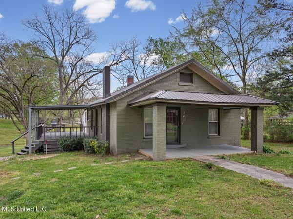 141 S Senter Street, Byhalia, MS 38611