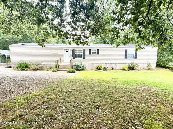 349 W Cox Road, Byhalia, MS 38611