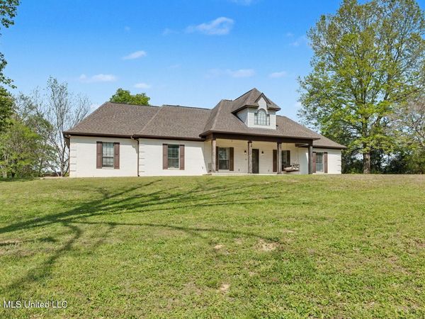 13960 Fairview Road, Byhalia, MS 38611