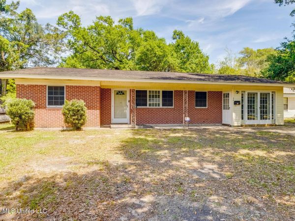 38 30th Street, Gulfport, MS 39507