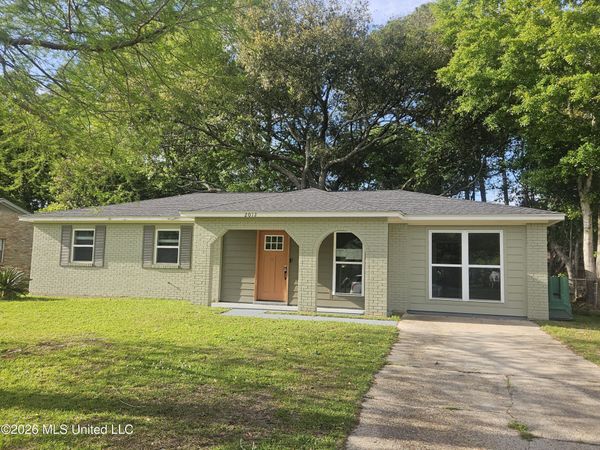 2012 Woodbury Road, Gautier, MS 39553