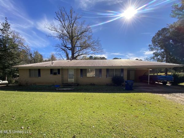 2325 Lindsey Road, Morton, MS 39117