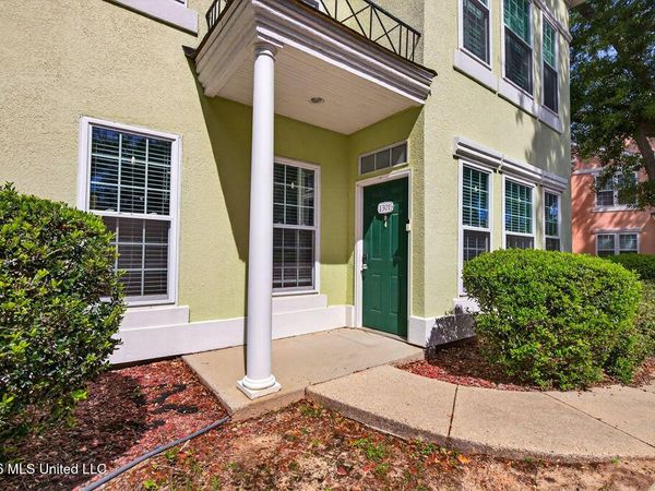 2252 Beach Drive, Gulfport, MS 39507