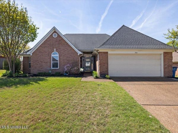 7411 W English Ivy , Olive Branch, MS 38654