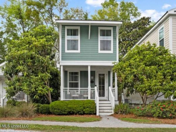 2207 Government Street, Ocean Springs, MS 39564