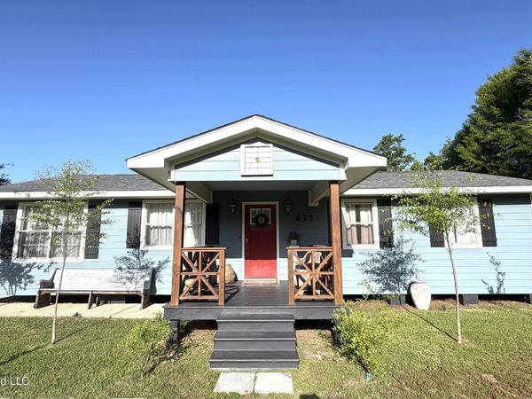625 Saint Joseph Street, Waveland, MS 39576