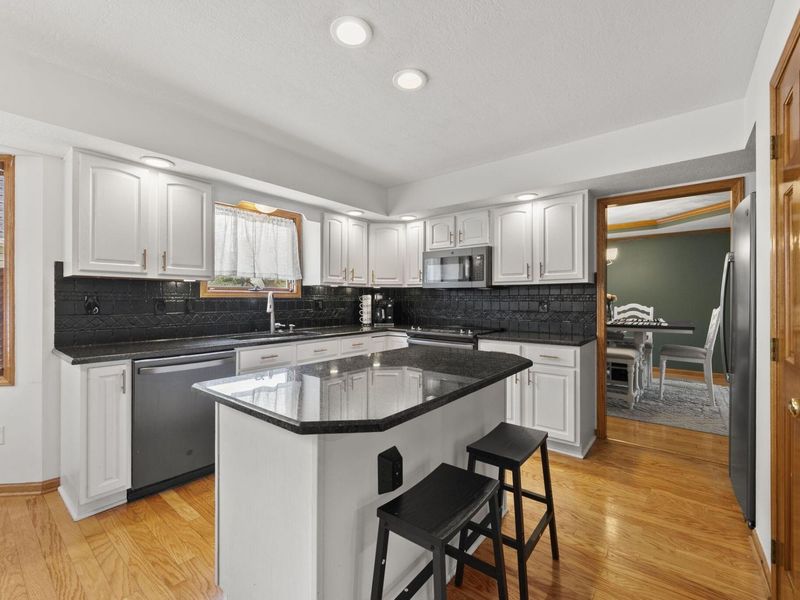 579 Olde Mill Drive , Westerville, OH 43082 Photo 12