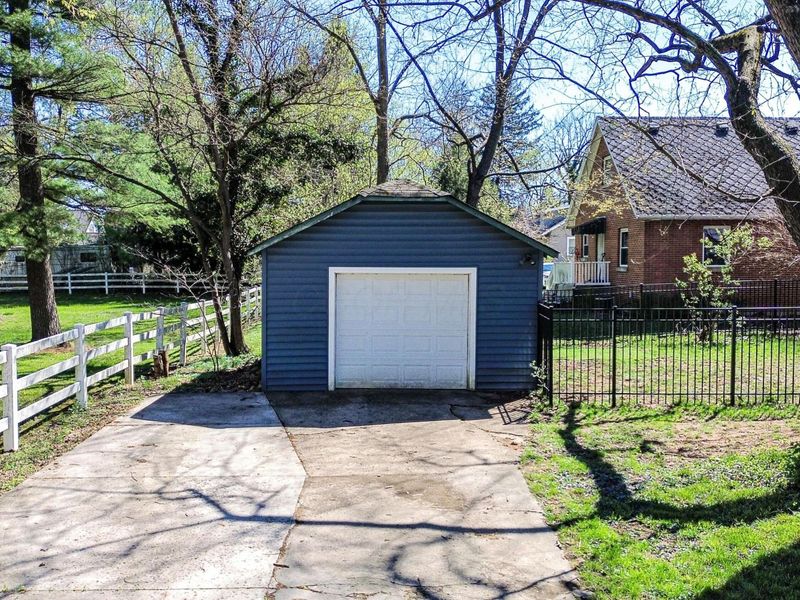 40 W Lincoln Street, Westerville, OH 43081 Photo 3