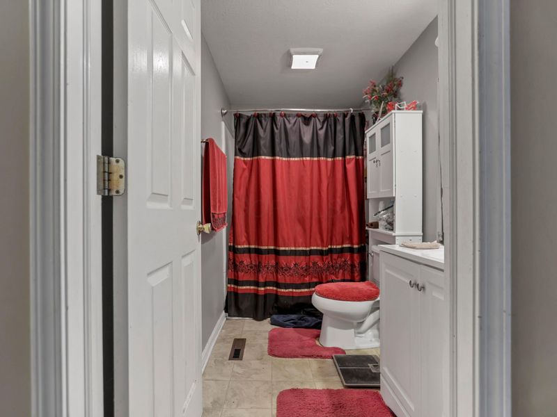 1892 Dyer Road, Grove City, OH 43123 Photo 16