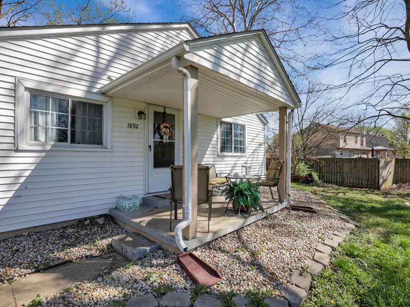 1892 Dyer Road, Grove City, OH 43123 Photo 4