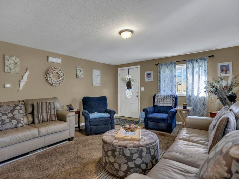 1892 Dyer Road, Grove City, OH 43123 Photo 5