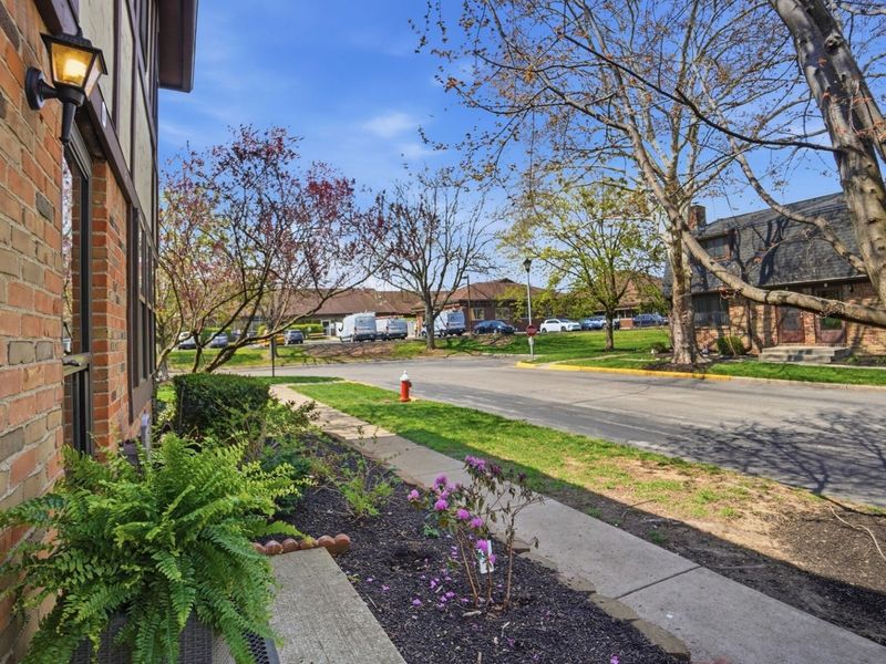 673 Olde Towne Avenue , Unit 16-673D, Columbus, OH 43214 Photo 6