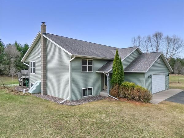 E8228 660th Avenue, Elk Mound, WI 54739