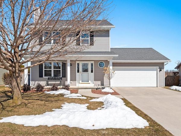 4508 Ridge COURT, Manitowoc, WI 54220