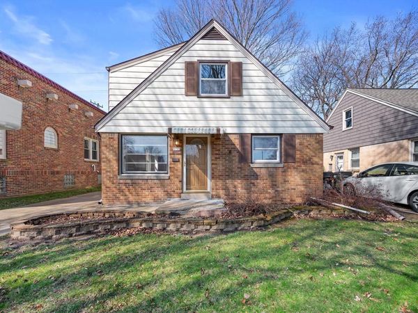 5713 N Argyle AVENUE, Milwaukee, WI 53209