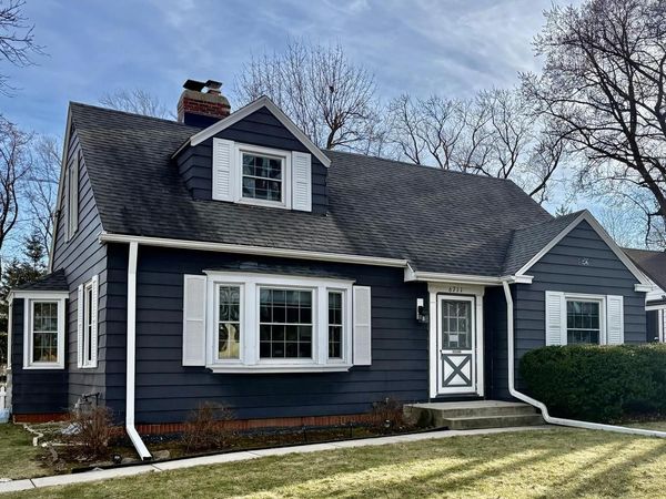 6711 W Howard AVENUE, Milwaukee, WI 53220