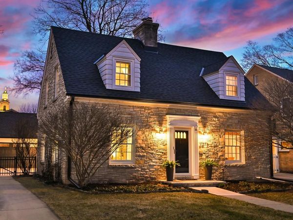 2617 N 90th STREET, Wauwatosa, WI 53226