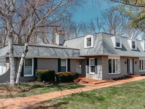 3695 Mary Cliff LANE, Brookfield, WI 53005