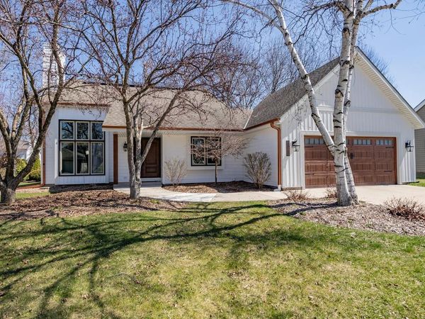 4080 S Wilshire DRIVE, New Berlin, WI 53151