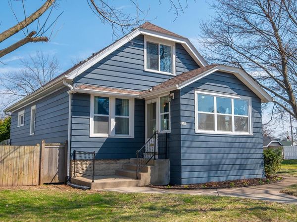 2372 S 66th STREET, West Allis, WI 53219