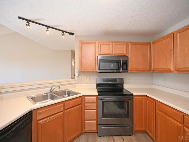 3665 Chestnut Park Lane, Unit 7, Cleves, OH 45002 Photo 14