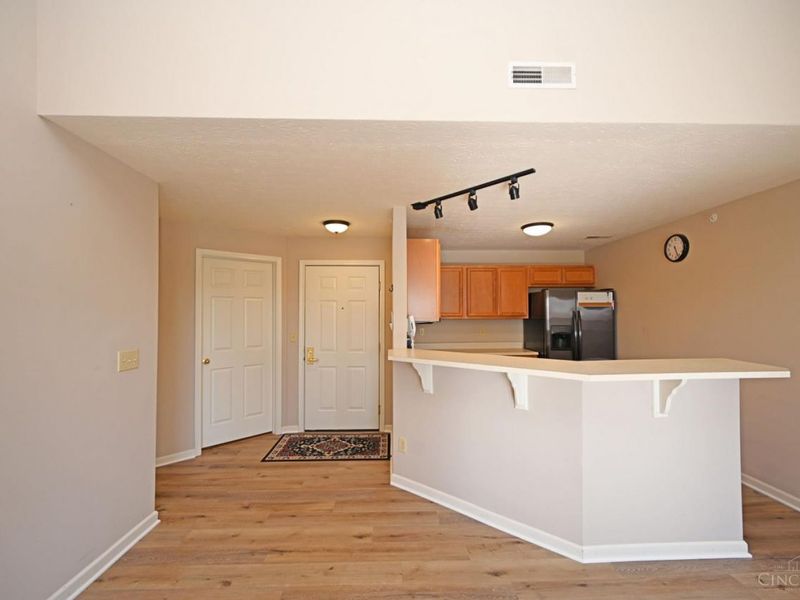 3665 Chestnut Park Lane, Unit 7, Cleves, OH 45002 Photo 2