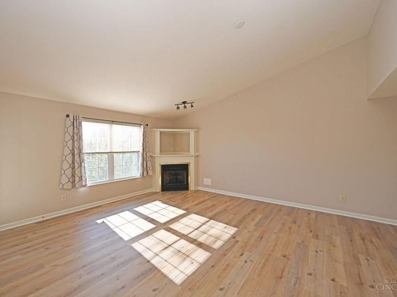 3665 Chestnut Park Lane, Unit 7, Cleves, OH 45002 Photo 5