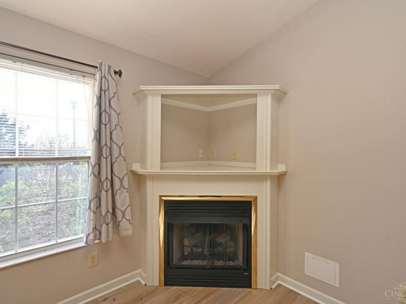 3665 Chestnut Park Lane, Unit 7, Cleves, OH 45002 Photo 9