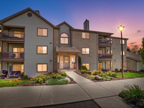 8171 Autumn Woods Lane, Unit 207, West Chester, OH 45069
