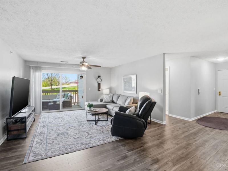 8171 Autumn Woods Lane, Unit 207, West Chester, OH 45069 Photo 5