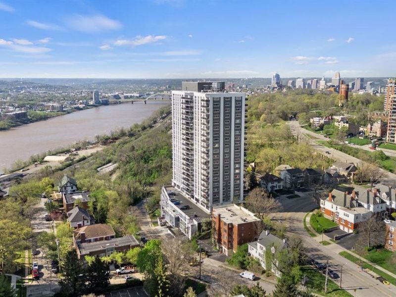 2200 Victory Parkway, Unit 1806, Cincinnati, OH 45206 Photo 1
