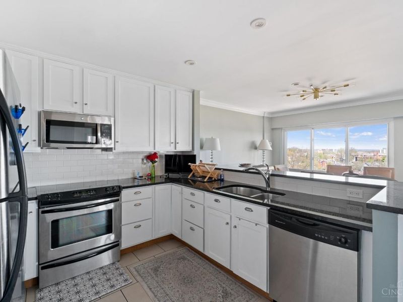 2200 Victory Parkway, Unit 1806, Cincinnati, OH 45206 Photo 17