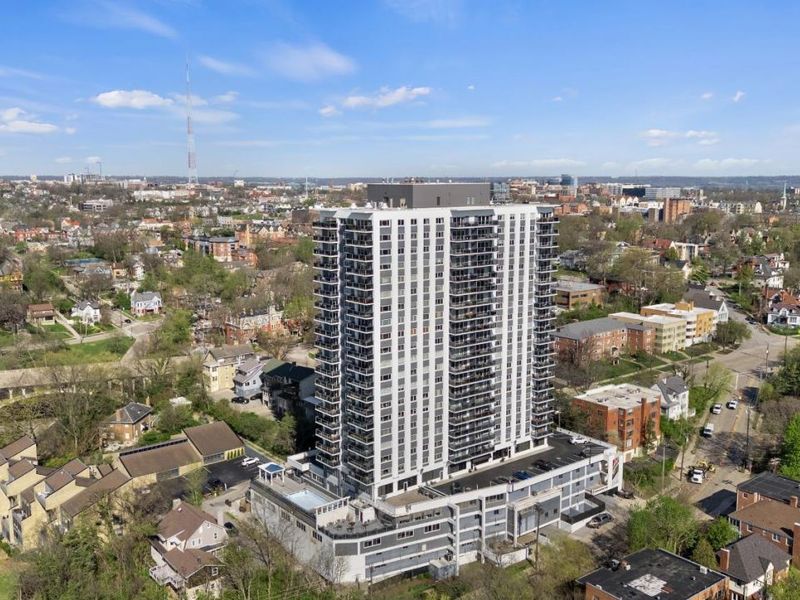 2200 Victory Parkway, Unit 1806, Cincinnati, OH 45206 Photo 2