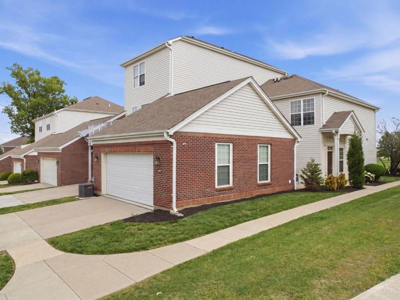 2055 E Seymour Avenue, Unit 28A, Cincinnati, OH 45237 Photo 4