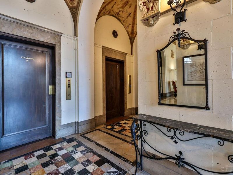 3900 Rose Hill Avenue, Unit 301A, Cincinnati, OH 45229 Photo 11