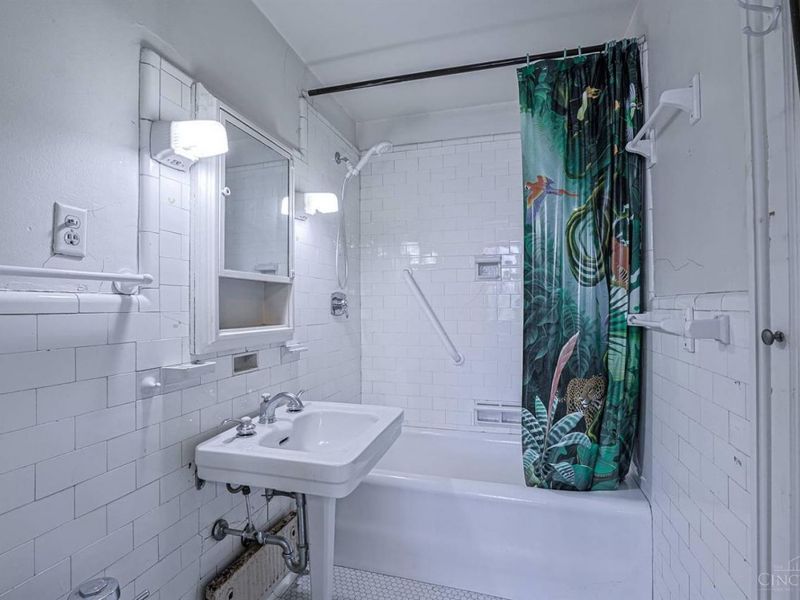 3900 Rose Hill Avenue, Unit 301A, Cincinnati, OH 45229 Photo 29