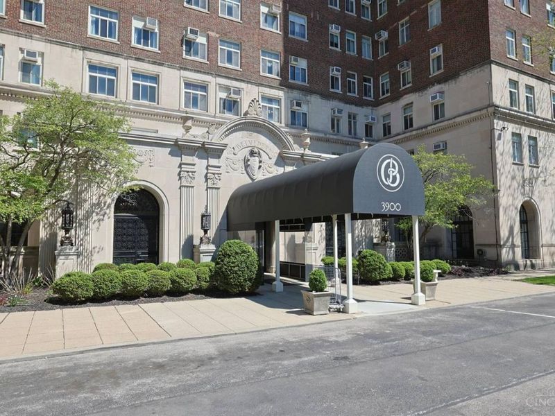 3900 Rose Hill Avenue, Unit 301A, Cincinnati, OH 45229 Photo 3