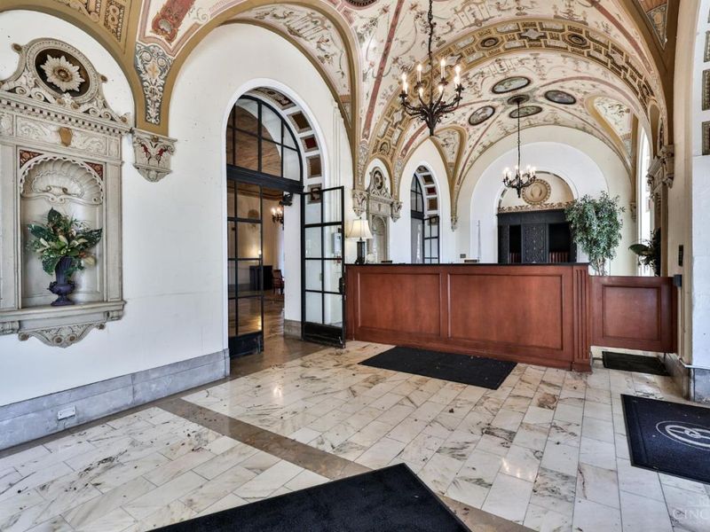 3900 Rose Hill Avenue, Unit 301A, Cincinnati, OH 45229 Photo 3