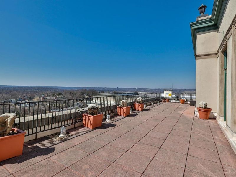 3900 Rose Hill Avenue, Unit 301A, Cincinnati, OH 45229 Photo 36