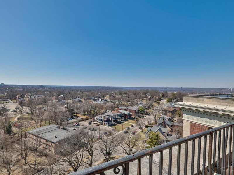 3900 Rose Hill Avenue, Unit 301A, Cincinnati, OH 45229 Photo 37