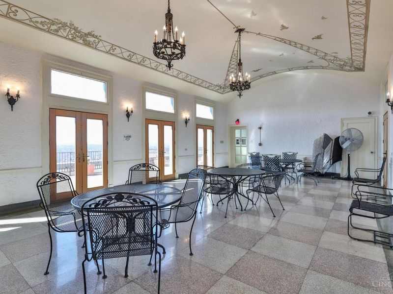 3900 Rose Hill Avenue, Unit 301A, Cincinnati, OH 45229 Photo 38