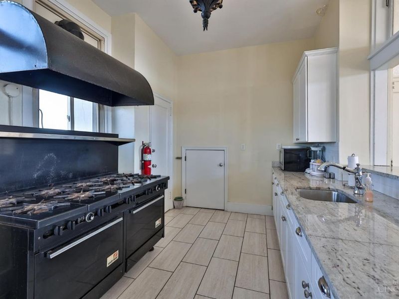 3900 Rose Hill Avenue, Unit 301A, Cincinnati, OH 45229 Photo 39