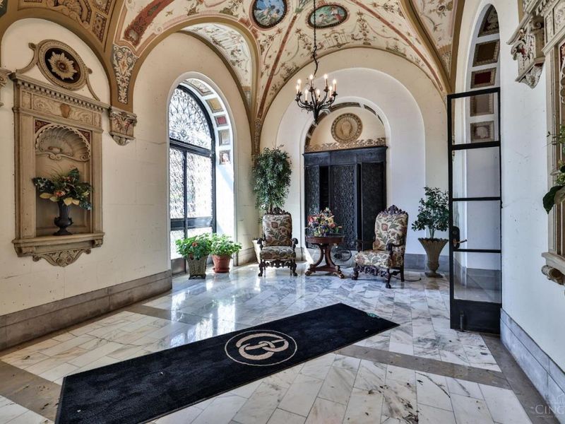 3900 Rose Hill Avenue, Unit 301A, Cincinnati, OH 45229 Photo 4