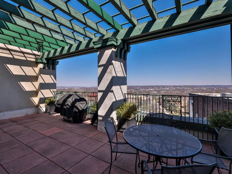 3900 Rose Hill Avenue, Unit 301A, Cincinnati, OH 45229 Photo 40